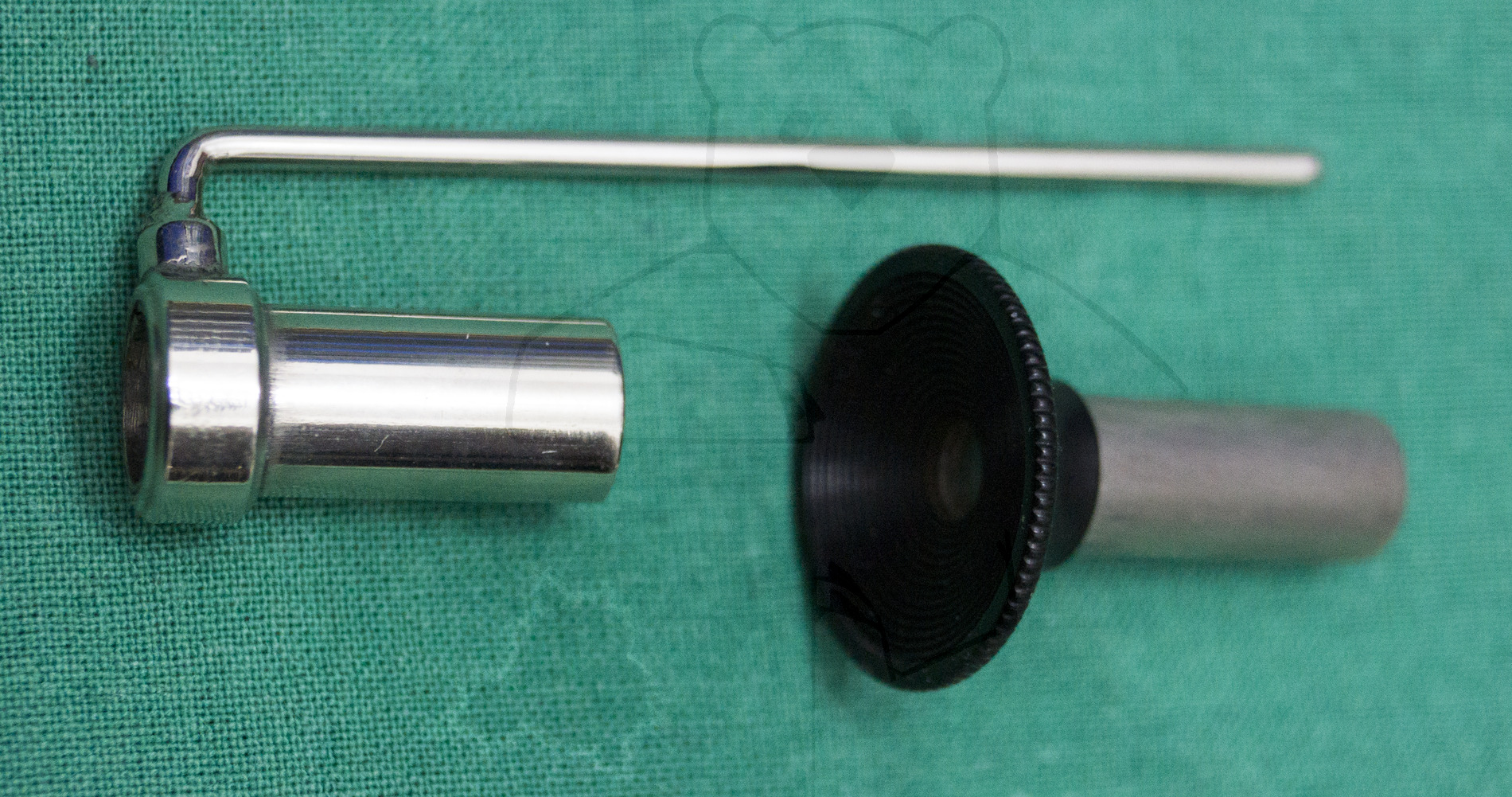 Laryngoskop - Die Komponenten der Optik - Halter für das Okular